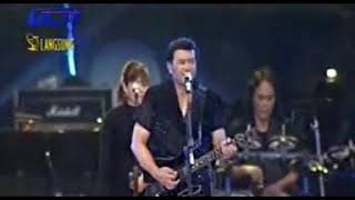 SANTAI -- RHOMA IRAMA FEAT ERIE SUSAN & SONETA (KONSER DANGDUT RCTI 2005)