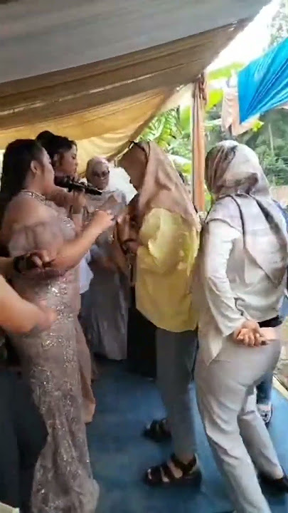 Goyang Heboh di Acara Hiburan Pernikahan
