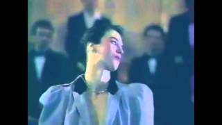 Isabelle Adjani - Beau oui comme Bowie (1983) - Son HQ! Resimi