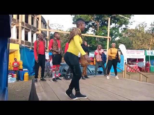 Show za Saida Karoli nyakabaya madafu J Boy official Music Video