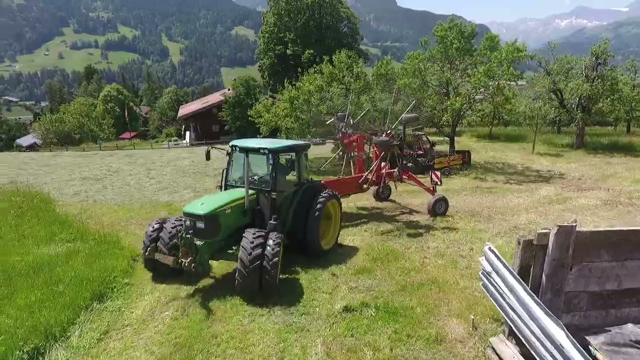 Heuernte mit Doppelschwader