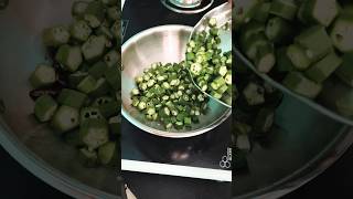 బెండకాయ వేపుడు || bendakaya fry short viral video Youtube songs homemaking