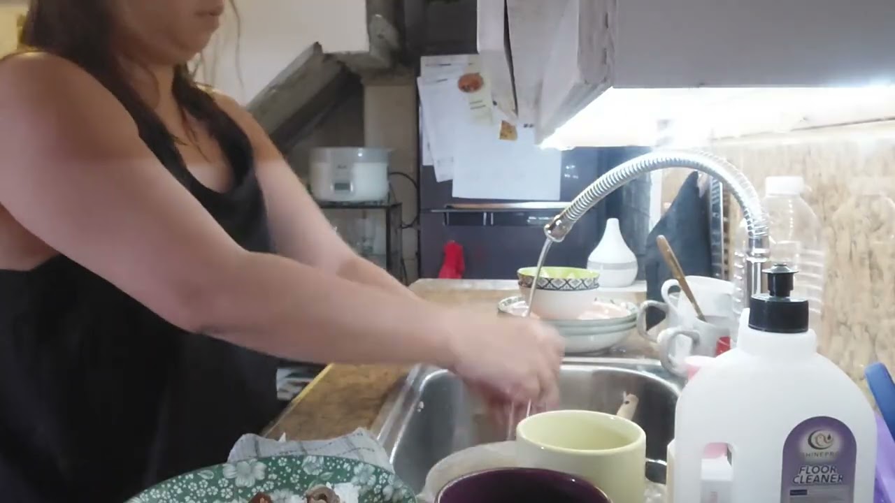 CLEAN WITH ME | laundry & kitchen 