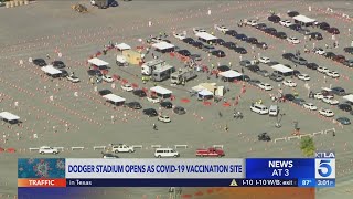 Mass COVID-19 vaccinate site opens at Dodger Stadium