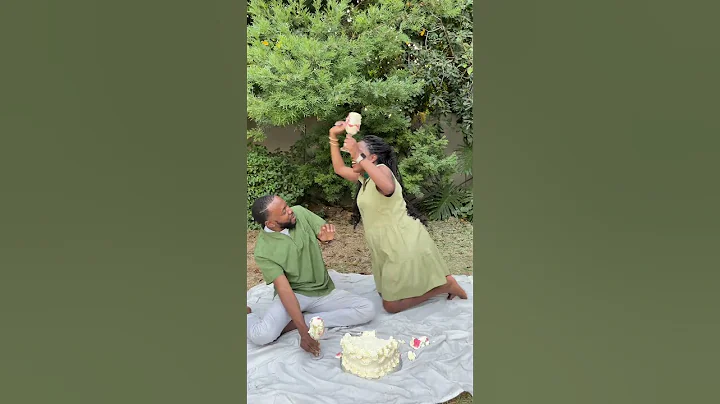 Heartwarming Gender Reveal with Cake and Family Fun