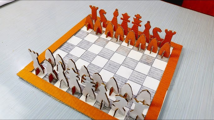 Tabuleiro xadrez com material reciclavel