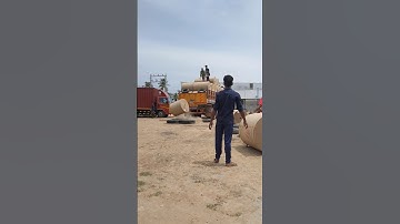 heavy weight roll unloading from lorry #trendingshorts #viralshorts