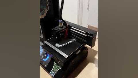 Monoprice Select Mini V2 3D Printer in action