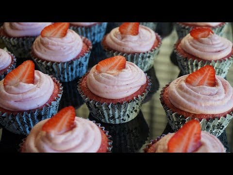 Video: Strawberry Cupcakes Na May Strawberry Cheese Cream