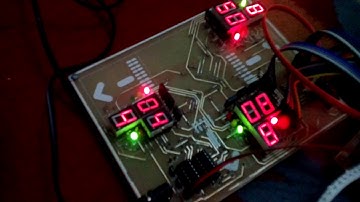 Simulasi lampu traffic light pertigaan