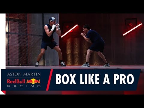 Max Verstappen gets some boxing tips from World Champ Jorge Arce in Mexico City