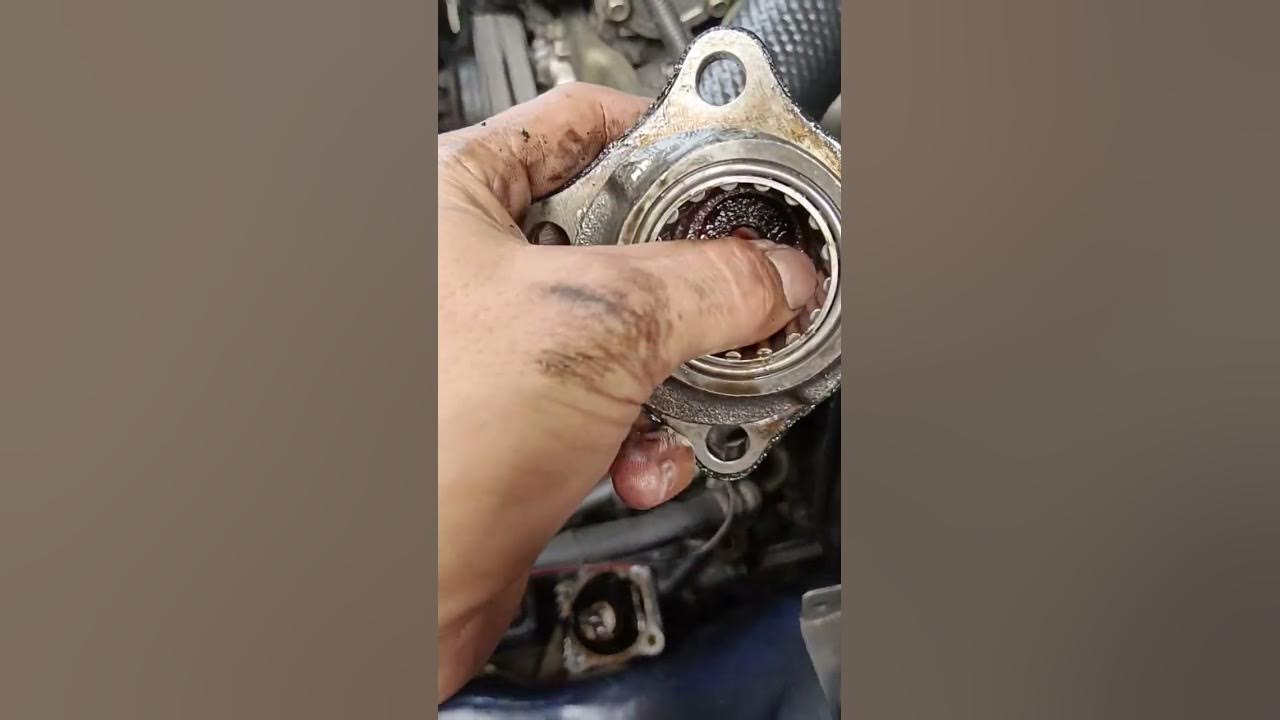 Ford Ranger Power steering Gear Box Leak...Replace upper oil seal