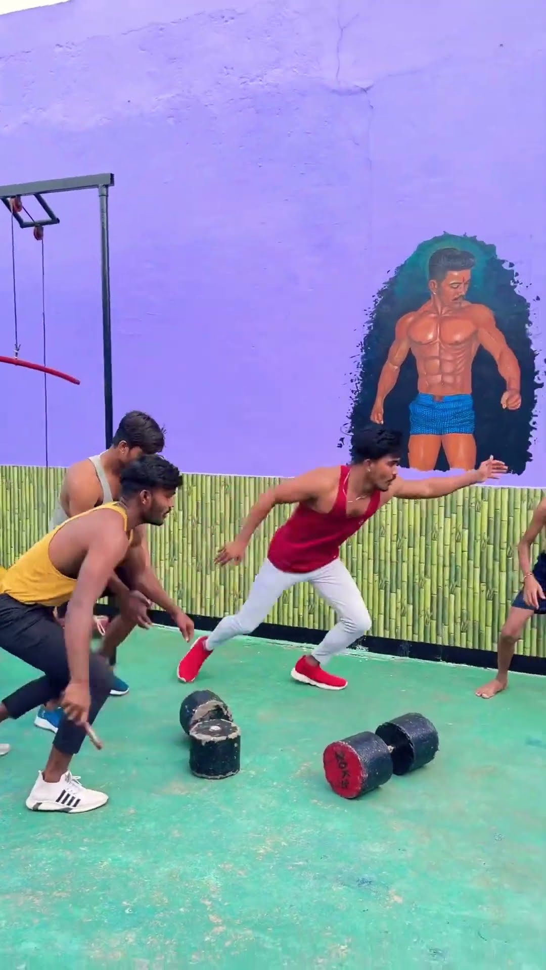 Broke the dumbbell. ??? #shortvideo #funnyvideo #comedy