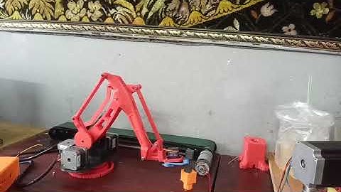 Robot 4 bậc sử dụng động cơ bước Techlab Ro4S