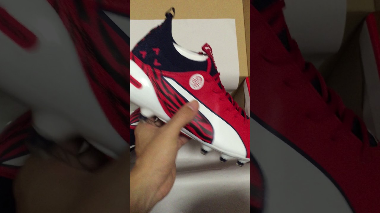 Unboxing New Puma evoTouch 2016-2017 Football Boots