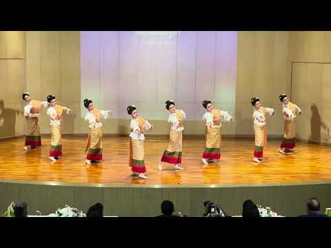 ฟ้อนลาวคำหอม โรงเรียนพาทยกุล