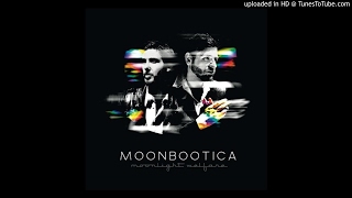 Moonbootica - Ridin&#39; a Train