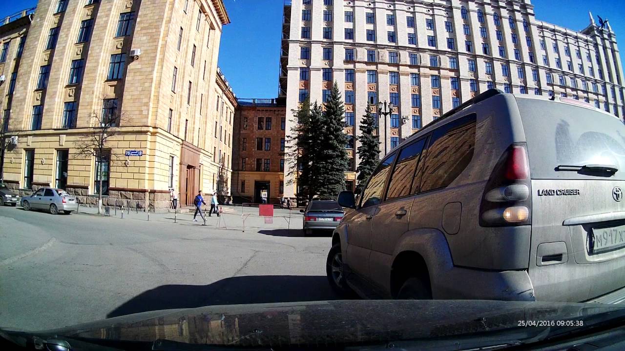 Небольшое ДТП. Челябинск. ЮУрГУ. 25.04.2016 Небольшое ДТП. Челябинск. ЮУрГУ. 25.04.2016