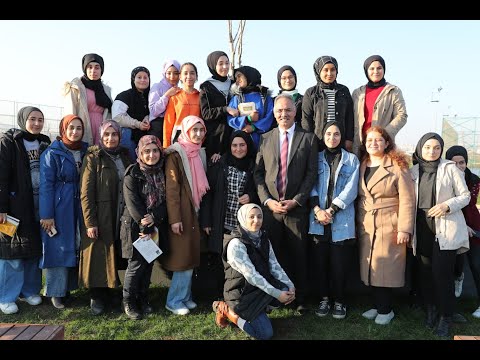 Eyyübiyeli Gençler Millet Bahçesine Hayran Kaldı