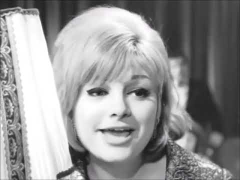 Ajda Pekkan - Her yerde kar var (1965)