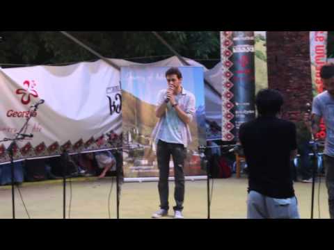 ფეხებზე მკიდია ევროპაც აზიაც :დ