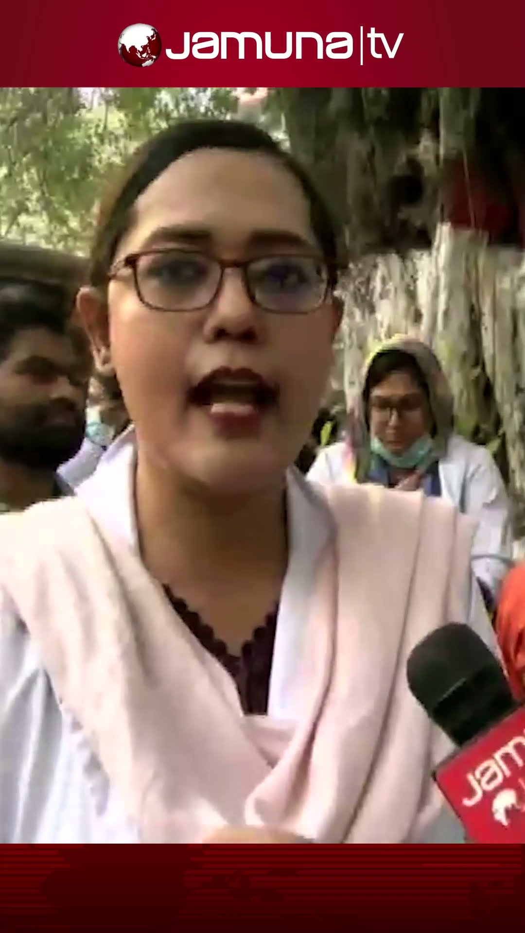 ‘আমার তো বলতেও লজ্জা লাগে আমার বেতন ২৫ হাজার’ #protest #doctorprotest #jamunatv #jamunanews
