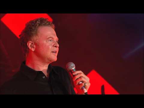 Simply Red – Sad Old Red (2003 Montreux) | HD Remastered Video & Audio