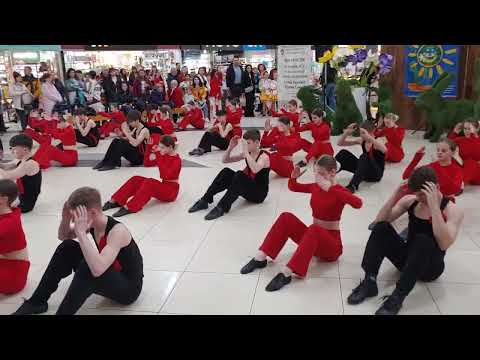 Танець Думи мої думи Т Г Шевченко Посмішка старша група народного театру танцю ЦТДЮ