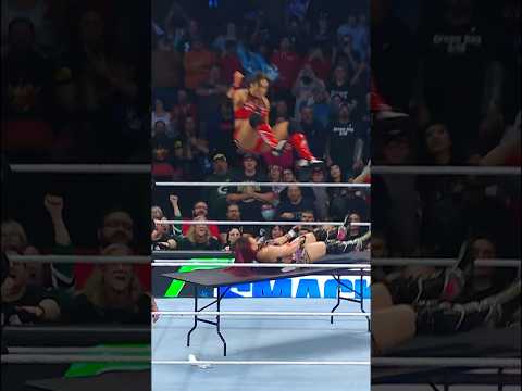 Michin Smashes IYO SKY Through A Table And PINS THE CHAMP