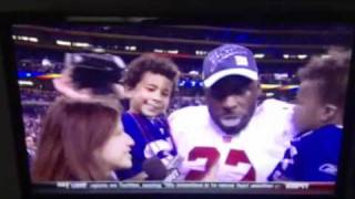 Brandon Jacobs Spits Out Mouthpiece