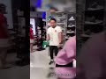 مقلب الهروب من محلات الاحذيه والملابس