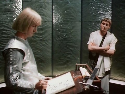 Кадр из сериала «Гостья из будущего»