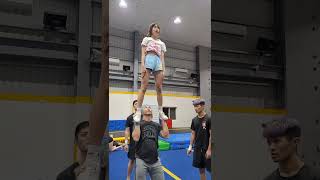 [dreamfly.cheer]stunt cheerleading practice #cheer #cheerleading
