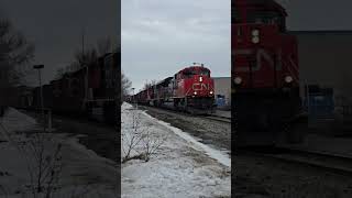 CN A402 with cn 8855 with k5lla horn salute on Avenue Belzile in Rimouski, QC today!