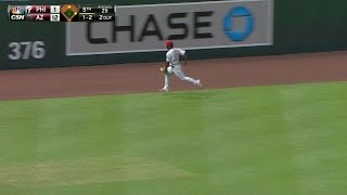 PHI@ARI: Herrera runs down a liner off Inciarte