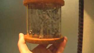Van de Graaff generator with external belt