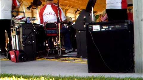 Thumbnail of white roses waltz.AVI