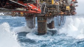 Why ROGUE WAVES Can't Sink Massive Offshore Oil Rigs