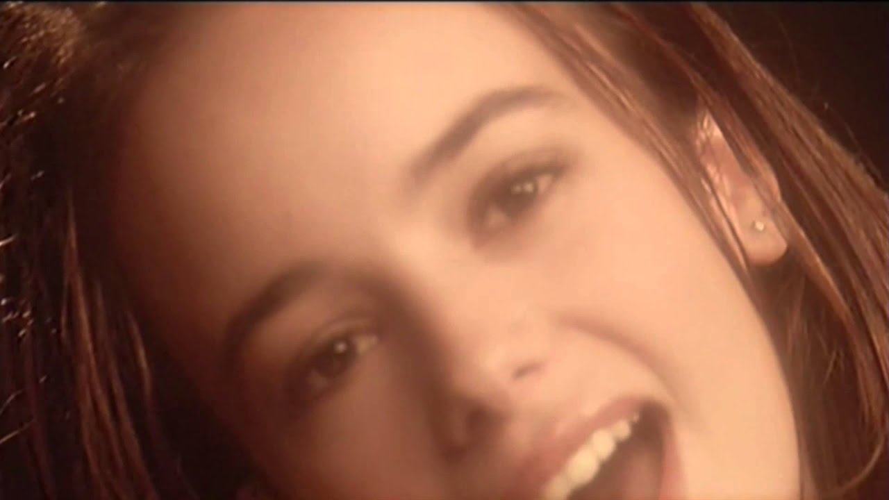 Alizee - Moi... Lolita - YouTube