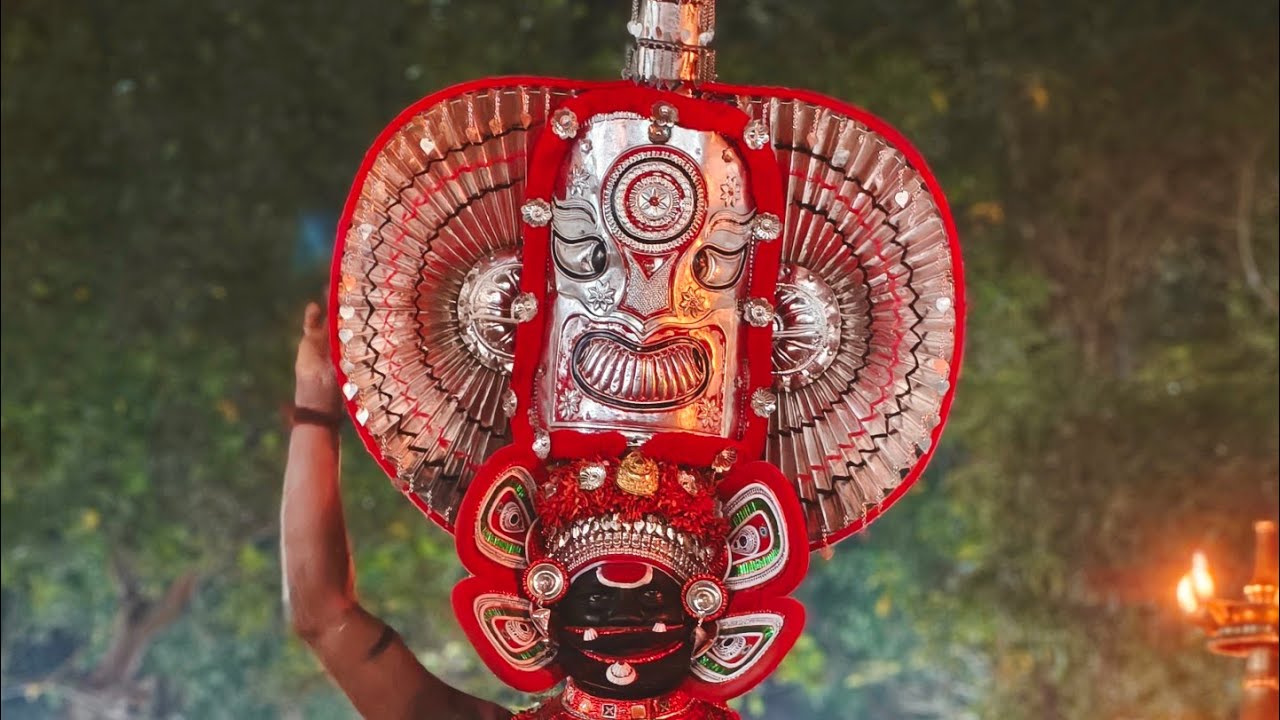 ANDALOOR KAVU | AATTAM | THAZHEKKAVU KUMBHAM 4 2026 | #theyyam #keralatourism #attam #thalassery 