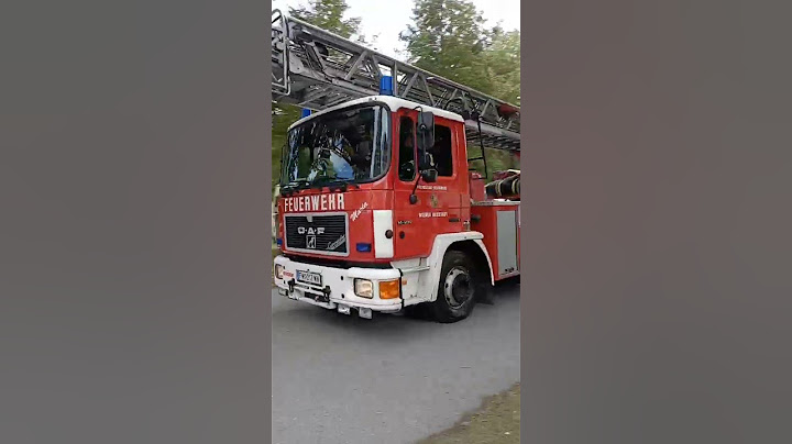 Feuerwehr Einsatzfahrt zu Brand