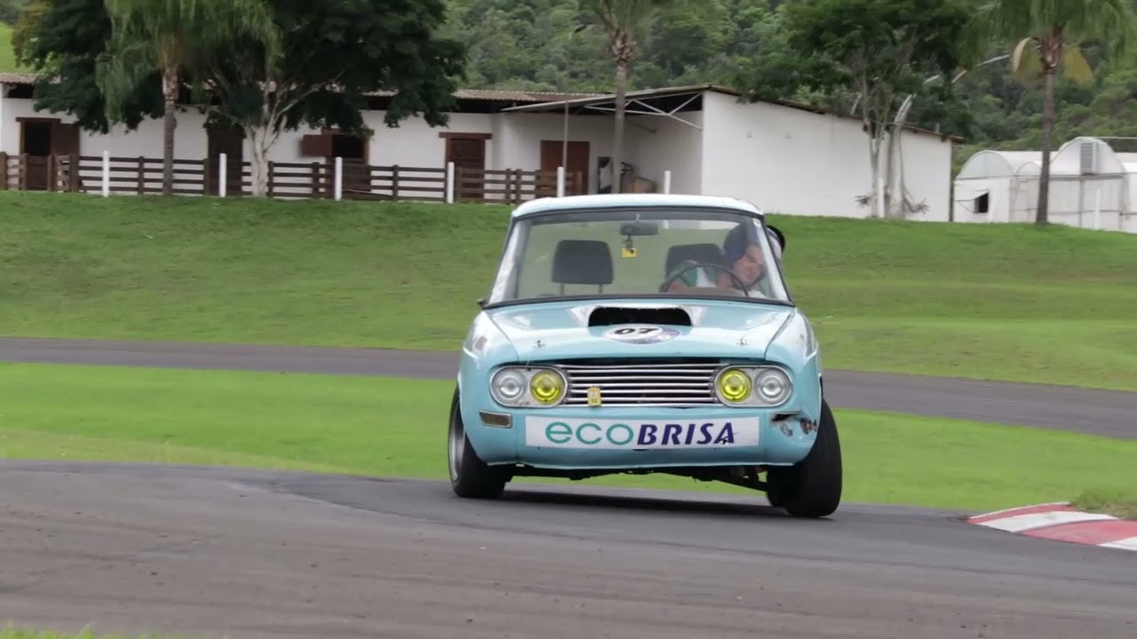 PNT - Pé na Tábua - A Corrida - O que? DKW pode ser um carro de corrida  ???? Quer conhecer a mais legal corrida de carros antigos do Brasil? Dias 02