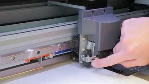 Installing a new cut blade || Roland