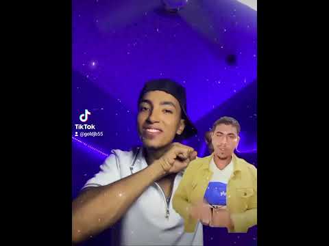 قمت داخل وسطهم خدت واحد منهم