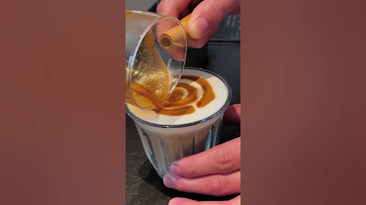 Water Art Water Barista | 咖啡拉花誰都會~見過牛奶拉花嗎 | #LatteArt #Barista #coffee #caffeine #canada #美食 - 天天要聞
