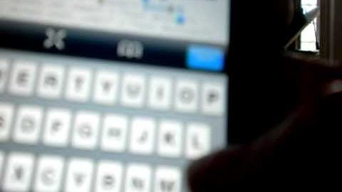 How to Change Slide to Unlock Text on the iPod Touch/iPhone