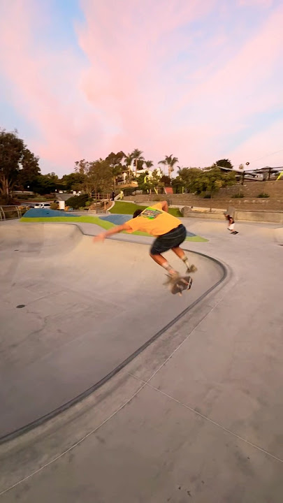 Sunset Session in the Bowl at Olympus Skatepark in Encinitas, California‼️🌅 #skateboarding #shorts