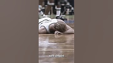 Larry Bird is TOO COLD for this 🥶☘️