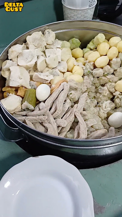SIOMAY SNACKS AT CIKINI STATION