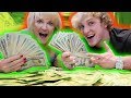 I GAVE MY MOM $10,000 CASH FOR CHRISTMAS!